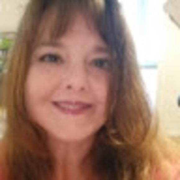 Meet your Posher, Jennifer - Picture 2 of 8